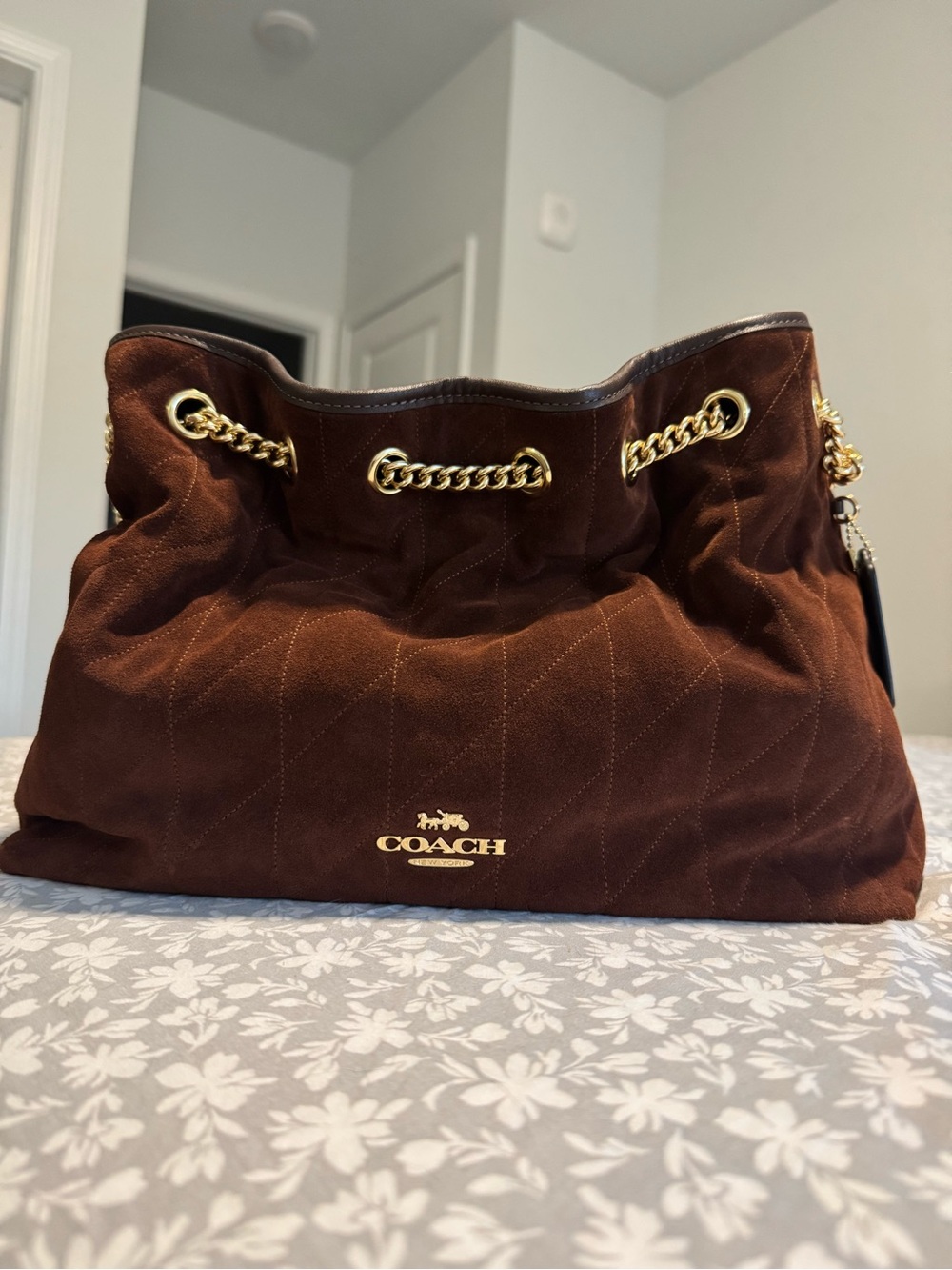 Coach Evelyn Shoulder Bag With Quilting – Brown Suede
